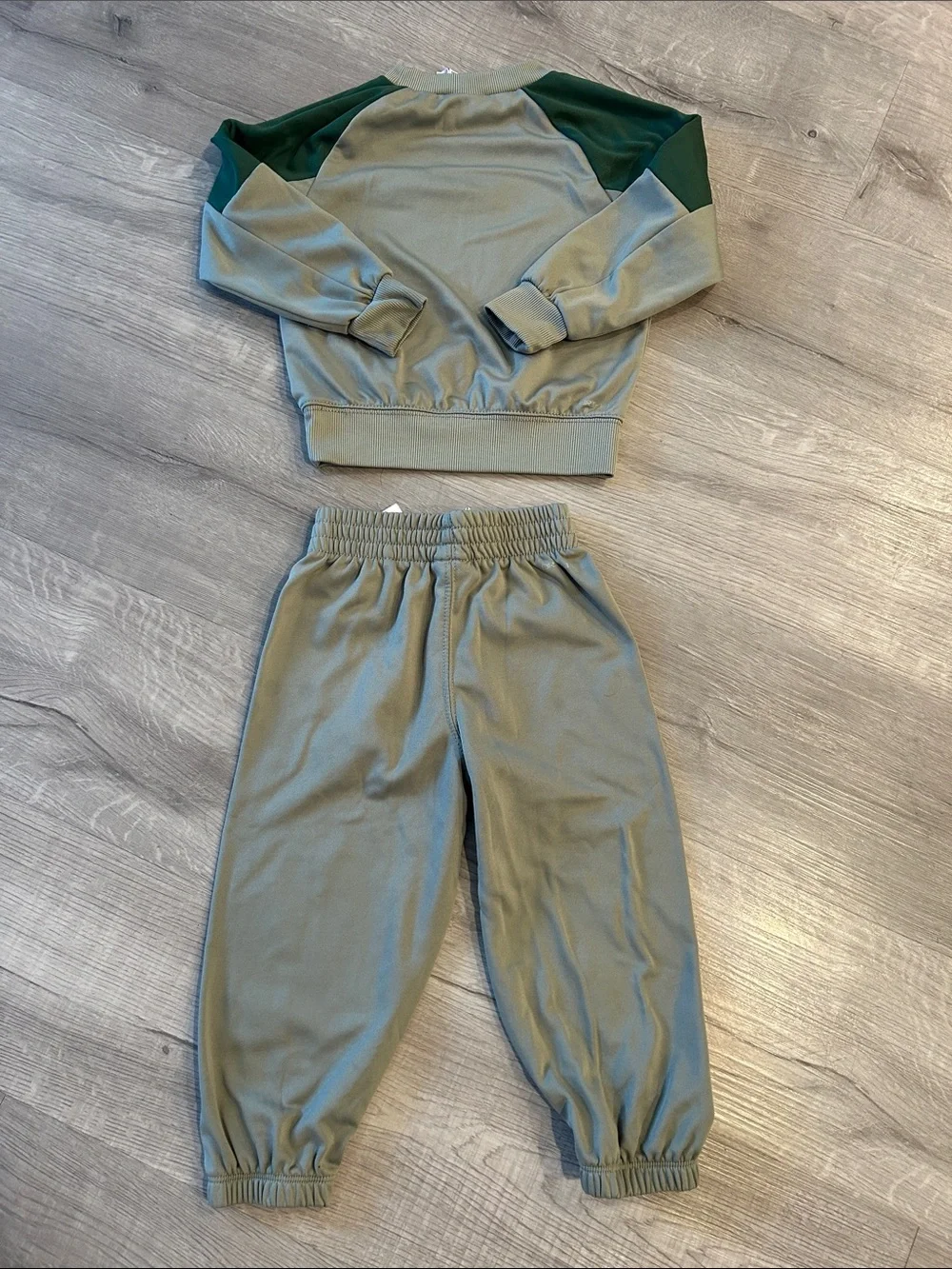 NIKE | Boys Suit